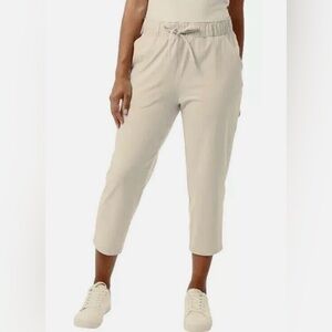 32 Degrees Cool Women's Capri Pull-On Pants, Beige Marble( XS), Tan(L)